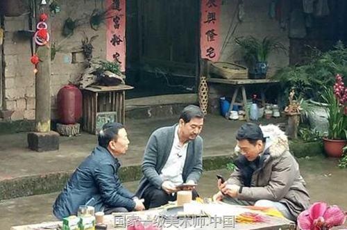 王老他足足和木头打了74年的交道,曾创作过《清明上河图》《五百罗汉图》等令人叹为观止的木雕作品。74年只做一件事,‘非凡’两字非他莫属。